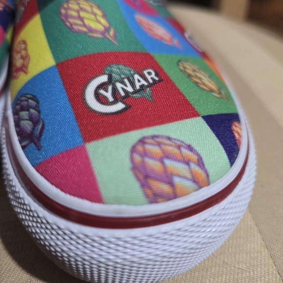 CYNAR 2018 RARE VANS TYPE SLIP ON SHOES NEW WITHOUT TAGS - Picture 4 of 8